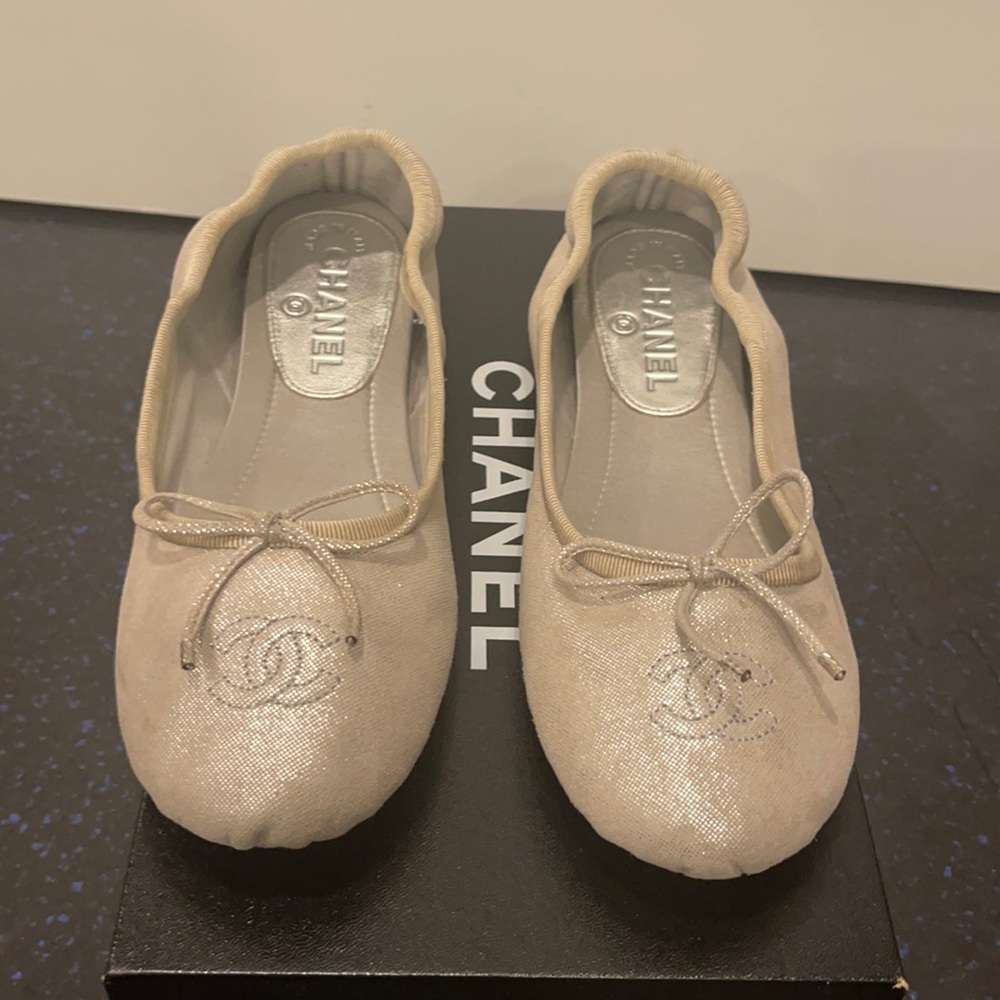 Chanel ballerina flats